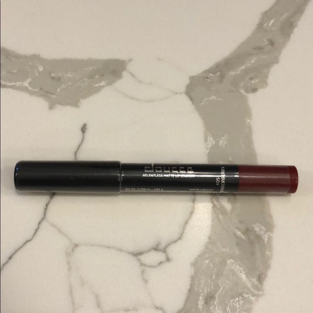 🌸5/$25🌸 Doucce relentless matte lip crayon in winterberry